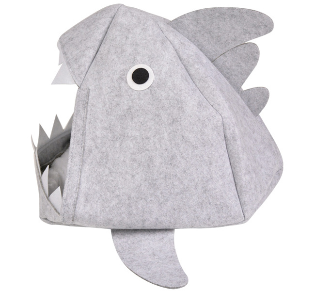 【ペット用】サメの形のフェルトペットハウス